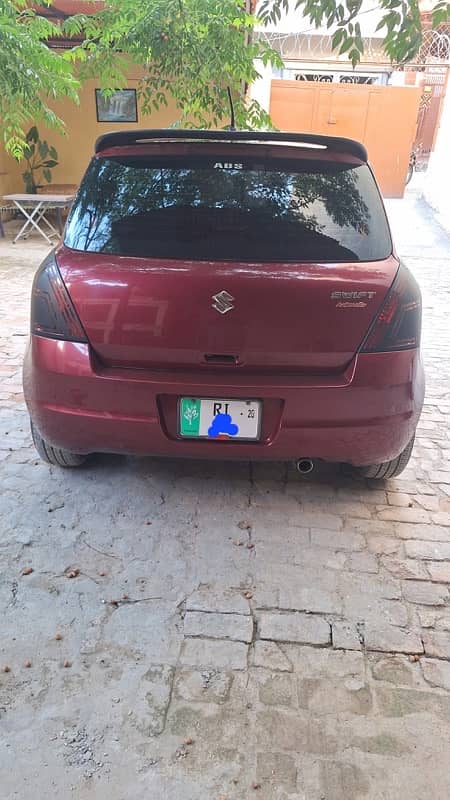 Suzuki Swift DLX automatic 1.3 4