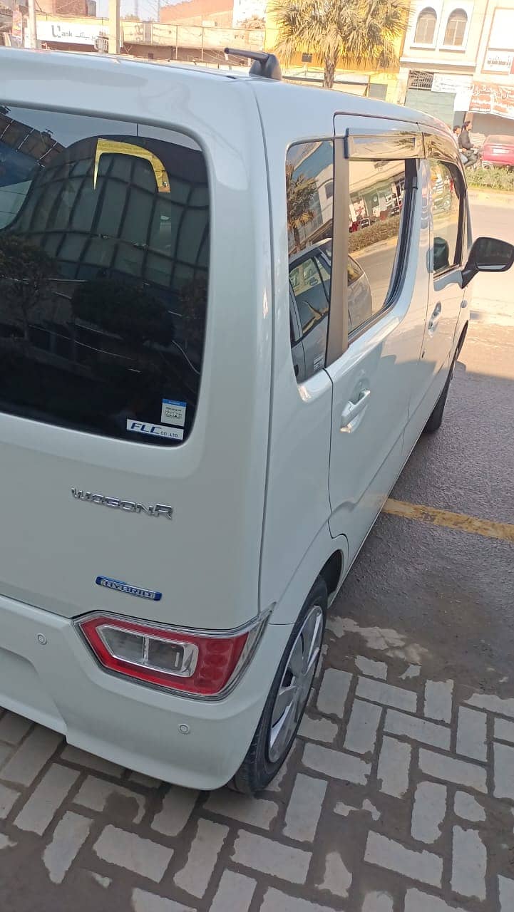 Suzuki Wagon R Hybrid 2021 4