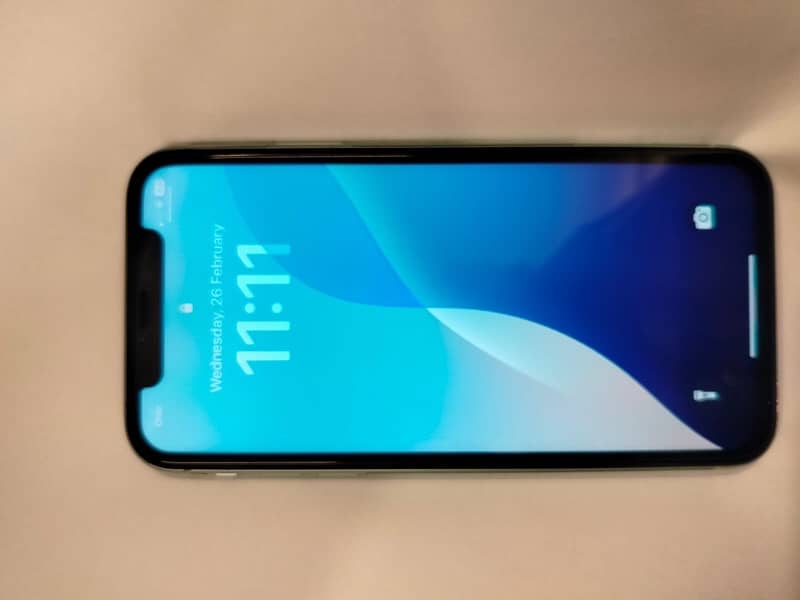 I PHONE 11 with Box 1