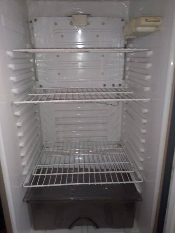 Dawlance refrigerator 1
