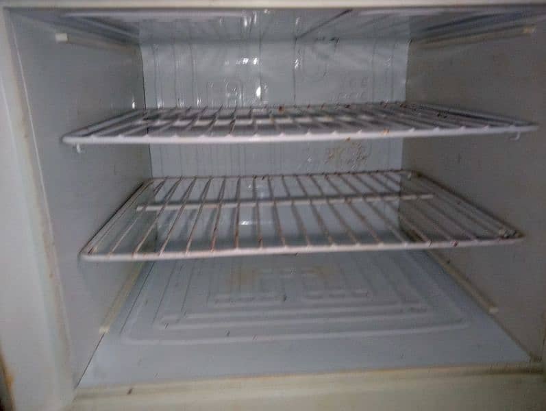 Dawlance refrigerator 4