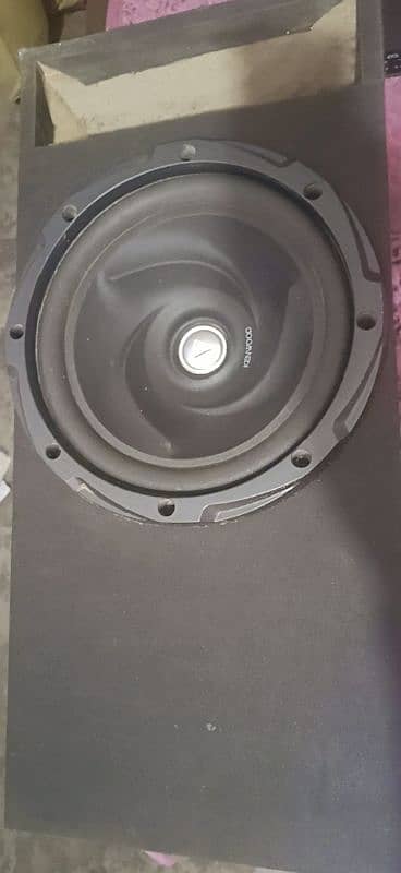 Kenwood woofer and amplifier 2