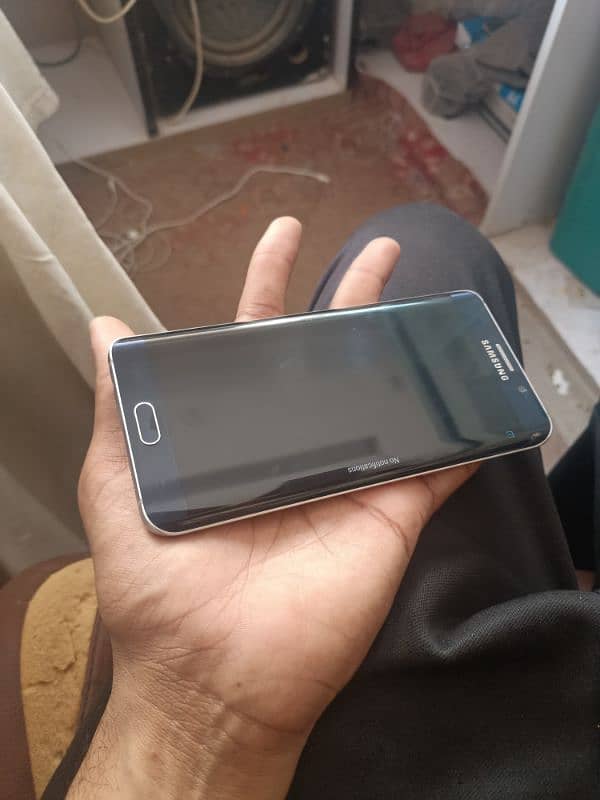 Samsung Galaxy S6 edge plus 1