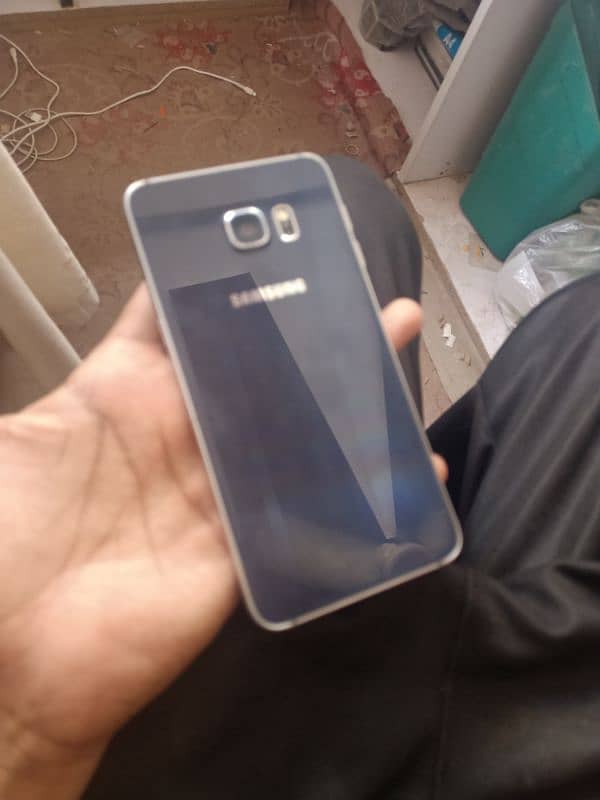 Samsung Galaxy S6 edge plus 7