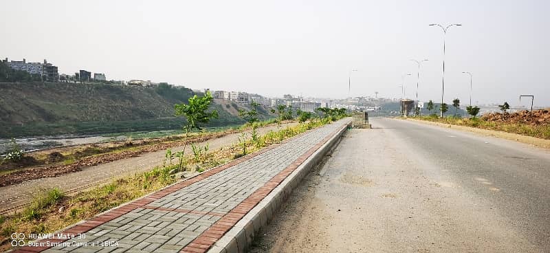 Commercial Plot For Sale 1