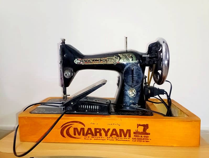 Singer Sewing Machine 0