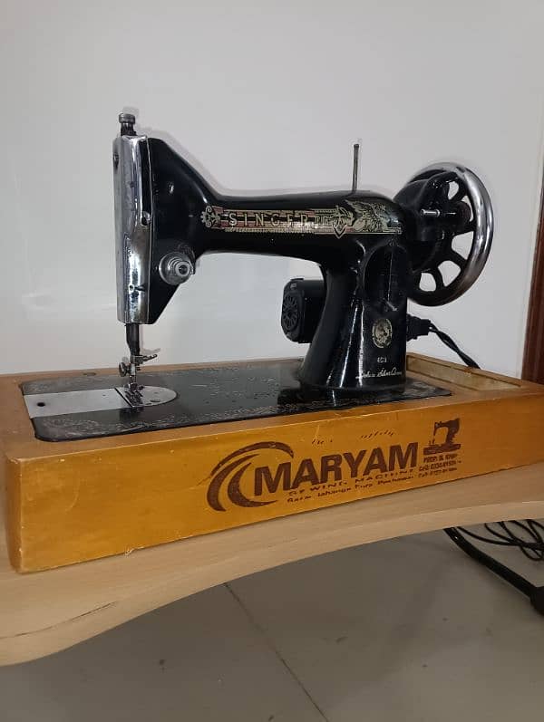 Singer Sewing Machine 2