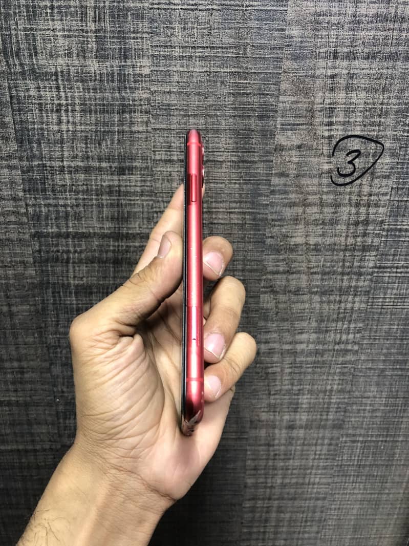 iphone 11 128 gb waterpack red colour 10by9 conditions All ok 2
