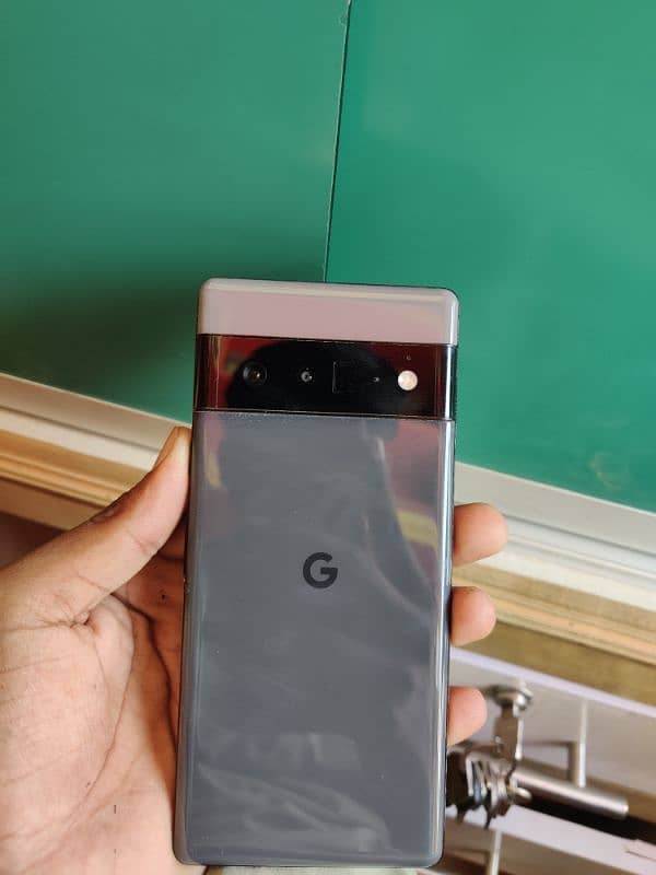 Google pixel 6pro All ok just minor dot 6