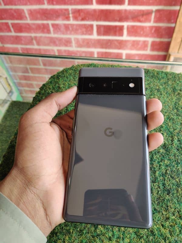 Google pixel 6pro All ok just minor dot 7