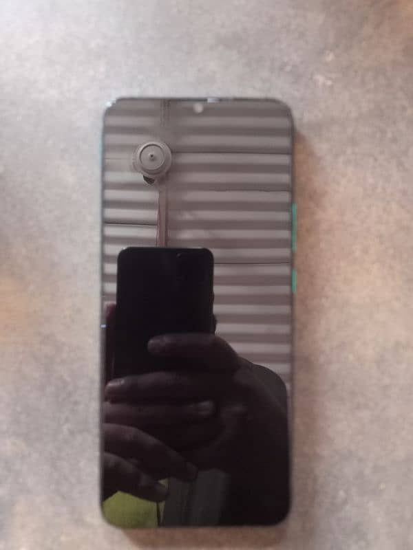 Infinix hot 9play version 10 6000mah bettery 4GBRAM 64GBROM 13M 0
