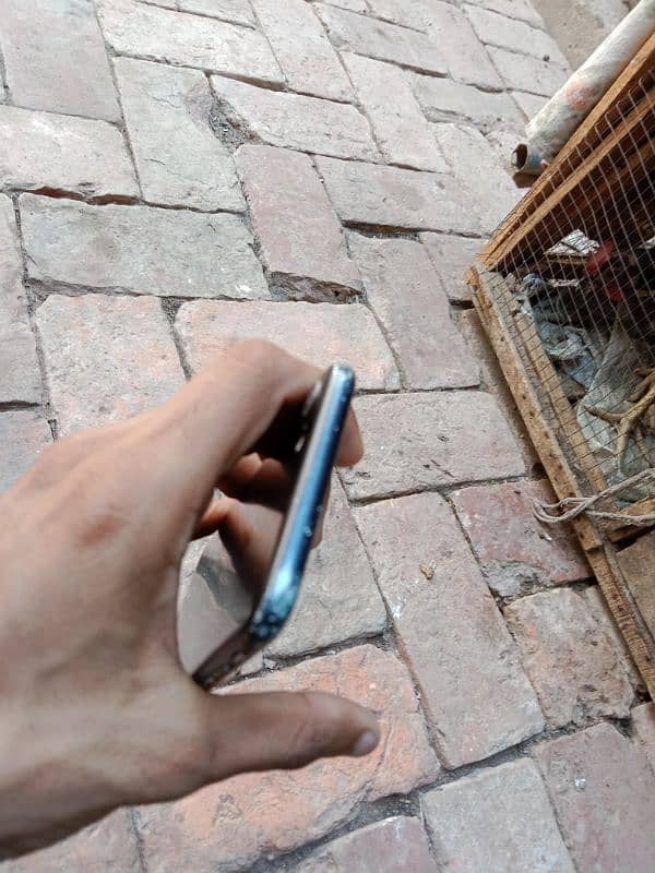 iPhone 7 condition battery change  finger is not working 128 GB 4