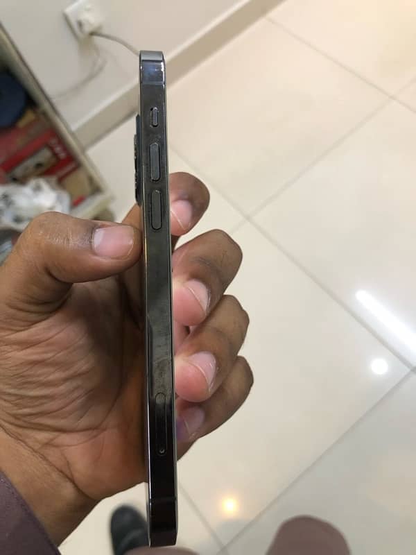 iphone 12 pro icloud lock 4