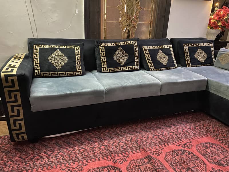 L-Shaped Sofa Set in Excellent Condition – Stylish & Spacious! 1
