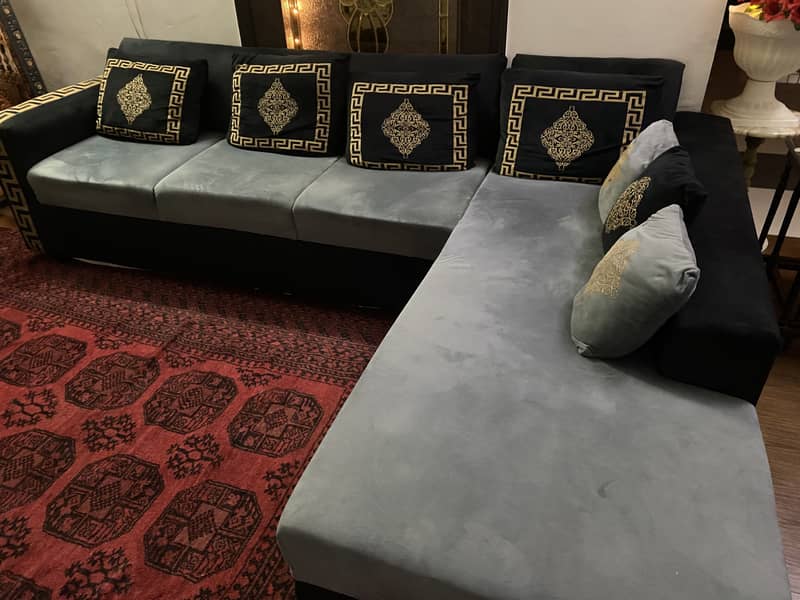 L-Shaped Sofa Set in Excellent Condition – Stylish & Spacious! 2
