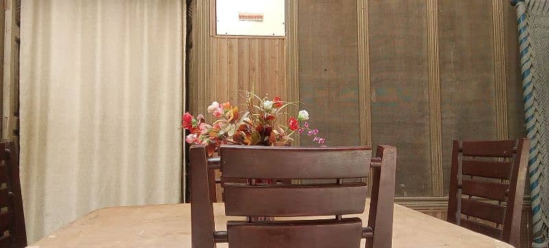 Dining table and 4chair set. 2