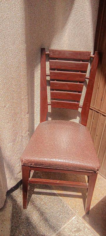 Dining table and 4chair set. 4