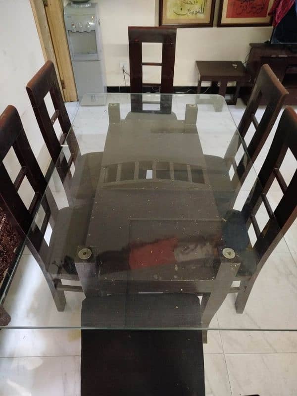 Dining Table 0