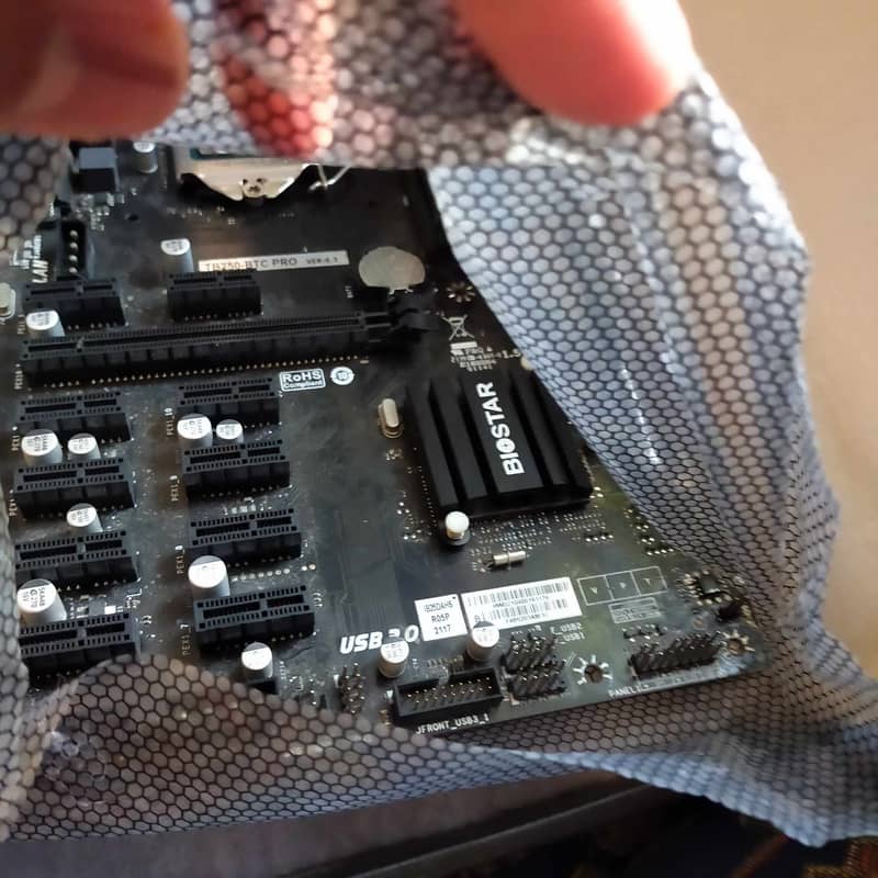 BIOSTAR TB250-BTC PRO Mining Motherboard 3