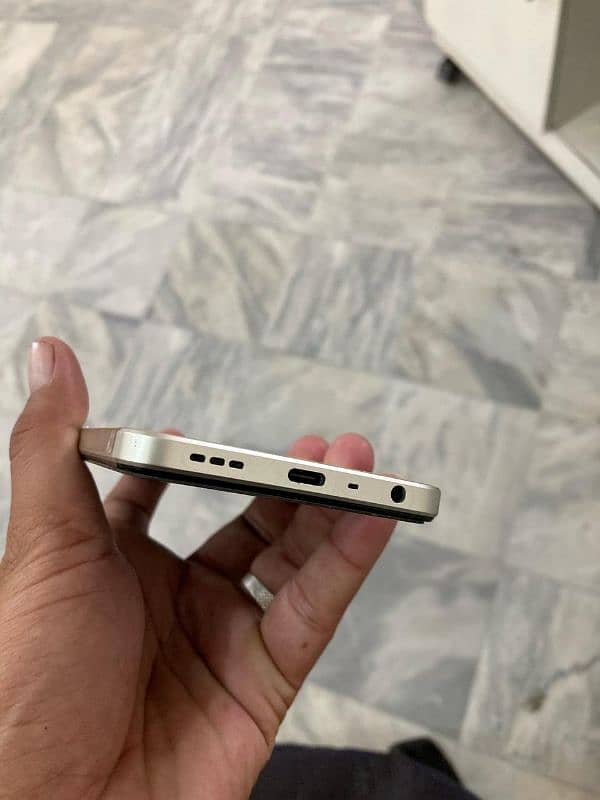 Oppo a38 1