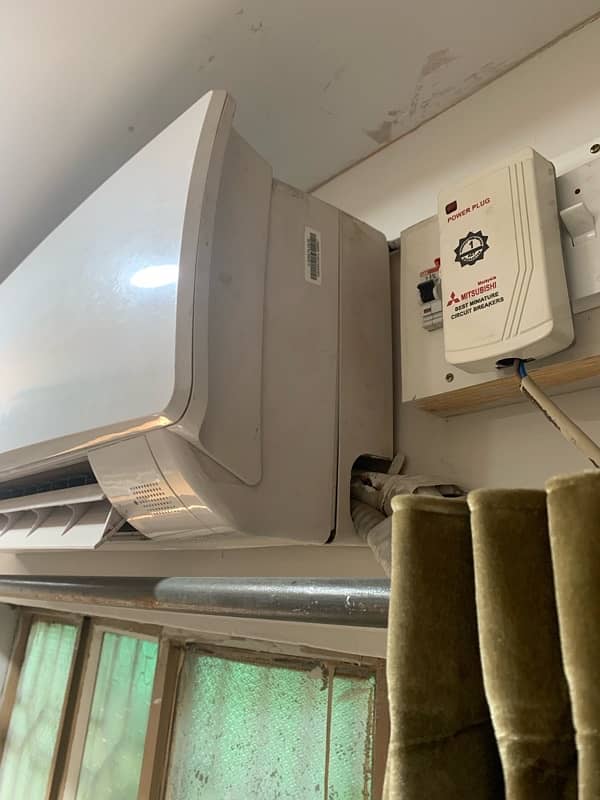 Dawlance Non Inverter AC for Sale 2