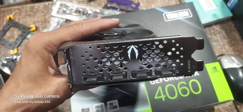 Gaming PC Ryzen 7 7700 16 Ram DDR5 1TB Hdd 256 SSD 8