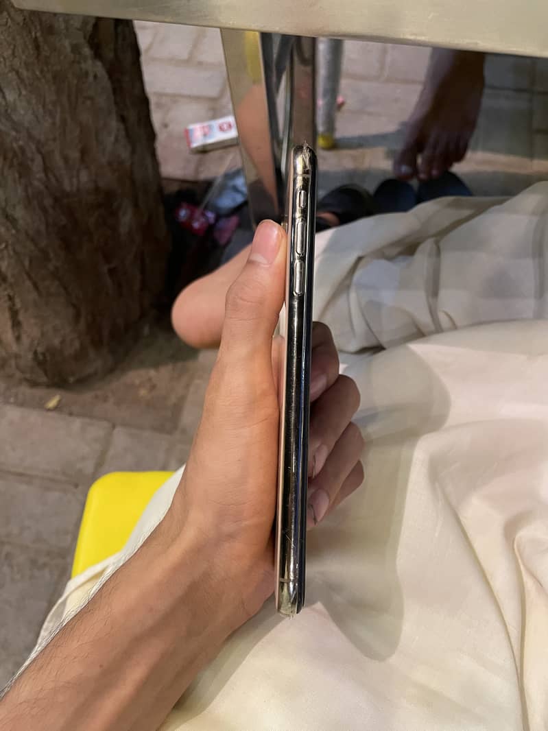 iPhone XS Max (256 gb) 3