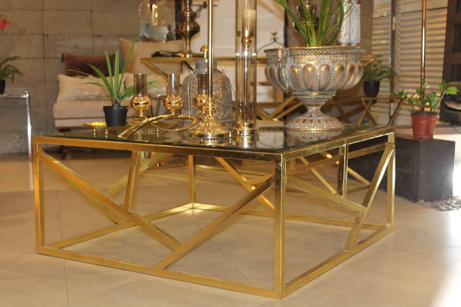 WOOD WORK//CENTRE TABLE 0