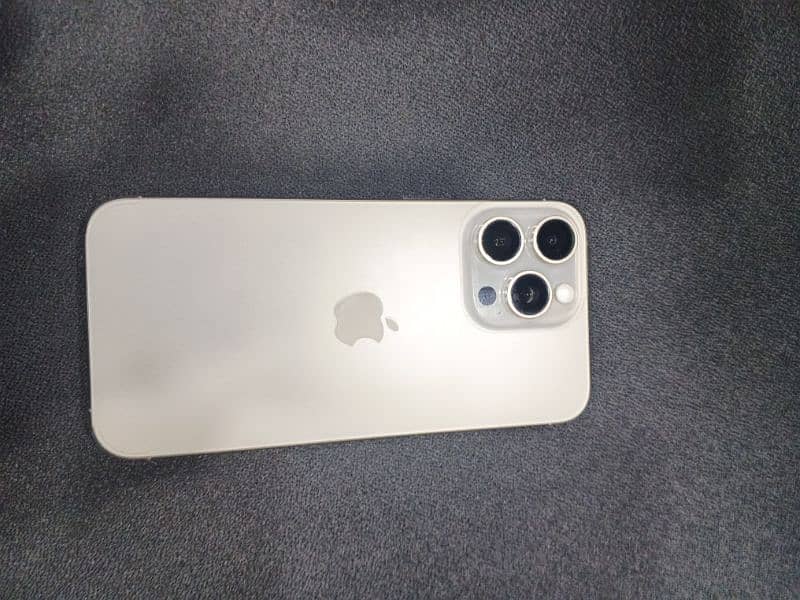 iphone 15 pro max 1
