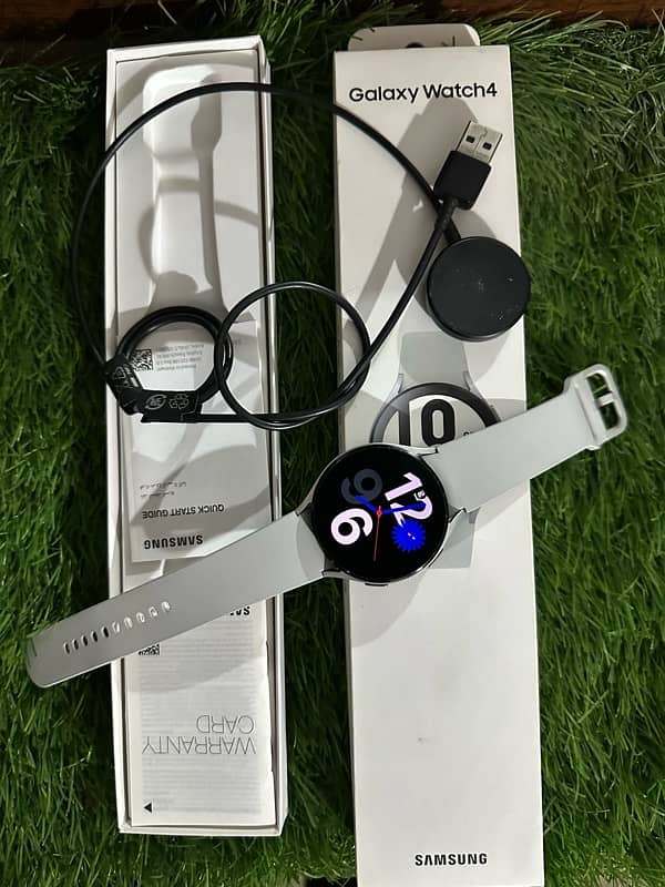 Samsung Galaxy Watch 4 44MM Complete Box 6