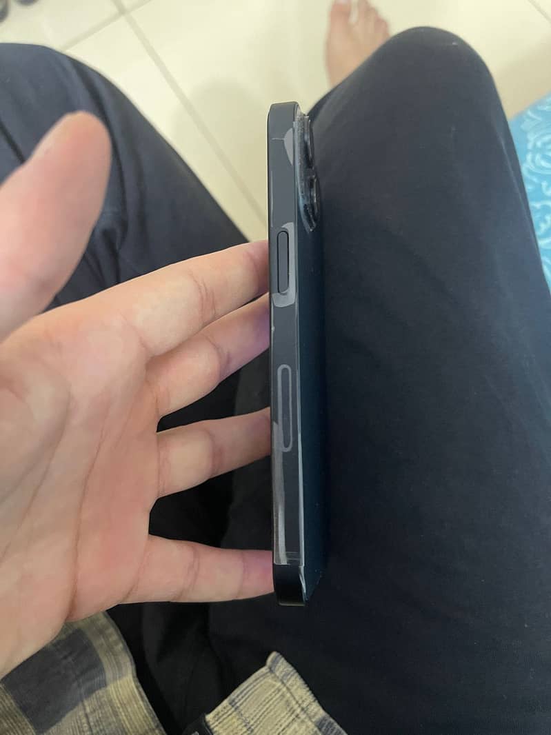 Iphone 14 Factory Locked 100% Battery Health 2
