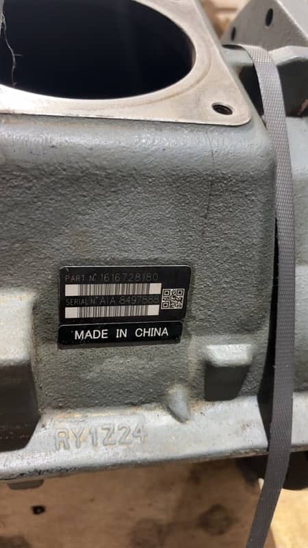 Atlas Copco elements, screw head and screw plus motor 9