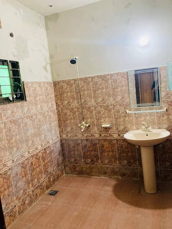 1 Kanal Double Story House For Rent In Model Town Block C 1