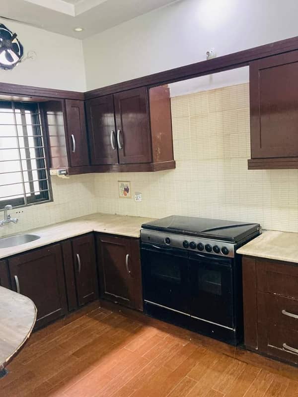1 Kanal Double Story House For Rent In Model Town Block C 4