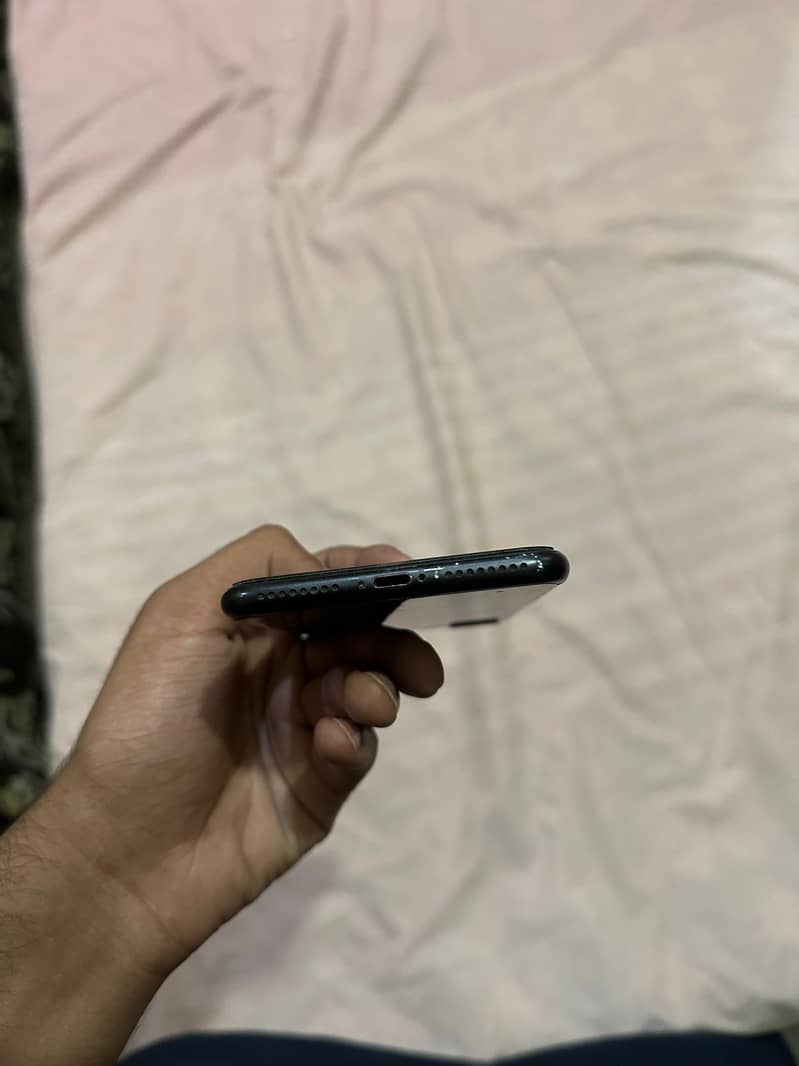 IPhone 7plus Non PTA 3