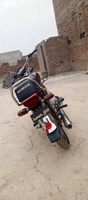 Ravi 70 bike with golden plate LEO. without any fault 1