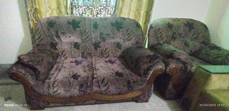 3 seater, 2 seater and 1 seat Sofa 1