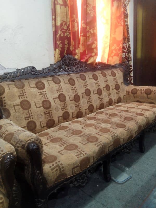 5 seater chenioti sofa 2