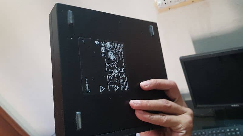 Dell core i5 8th generation 8/256 Dell monitor 5