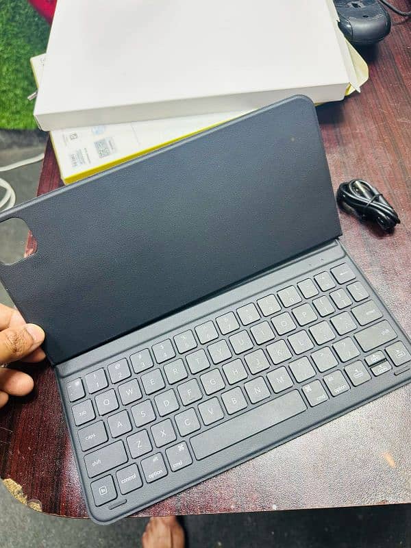 ipad 456 keyboard for sale 0