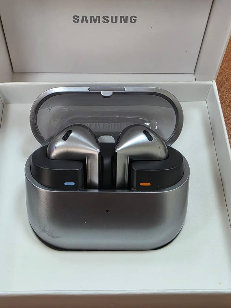 Samsung Galaxy Buds 3 Just Box Open 0