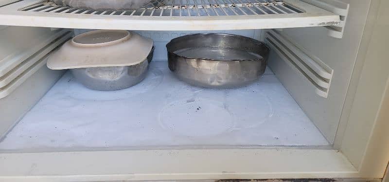 PEL refrigerator in v. good condition 2
