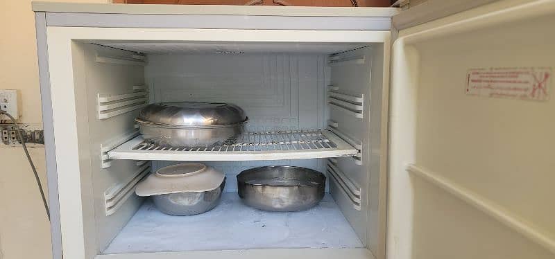 PEL refrigerator in v. good condition 7