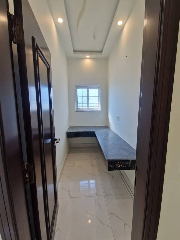1 KANAL HOUSE FOR SALE WITH FULL BASEMENT @ VERY IDEAL LOCATION OF NISHTER BLOCK NEAR EIFFEL TOWER, THEME PARK, WINTER LAND BAHRIA TOWN LAHORE 6