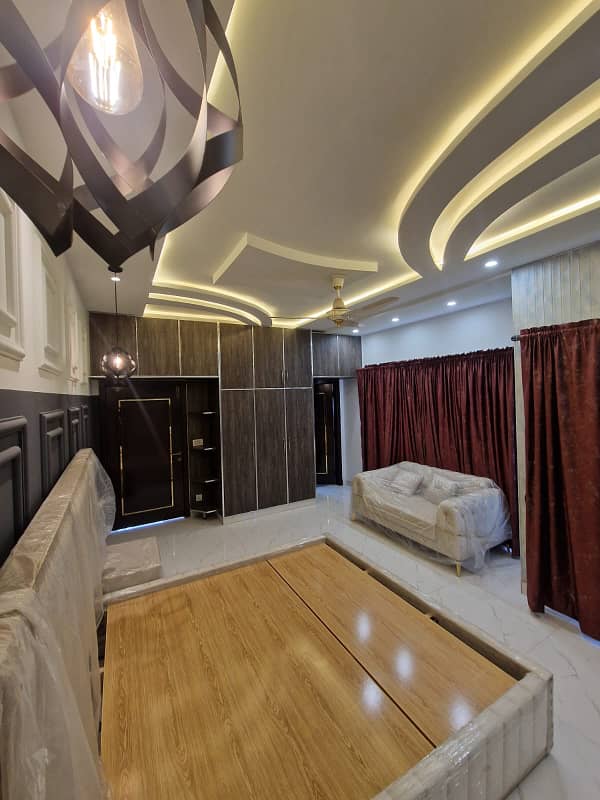 1 KANAL HOUSE FOR SALE WITH FULL BASEMENT @ VERY IDEAL LOCATION OF NISHTER BLOCK NEAR EIFFEL TOWER, THEME PARK, WINTER LAND BAHRIA TOWN LAHORE 10