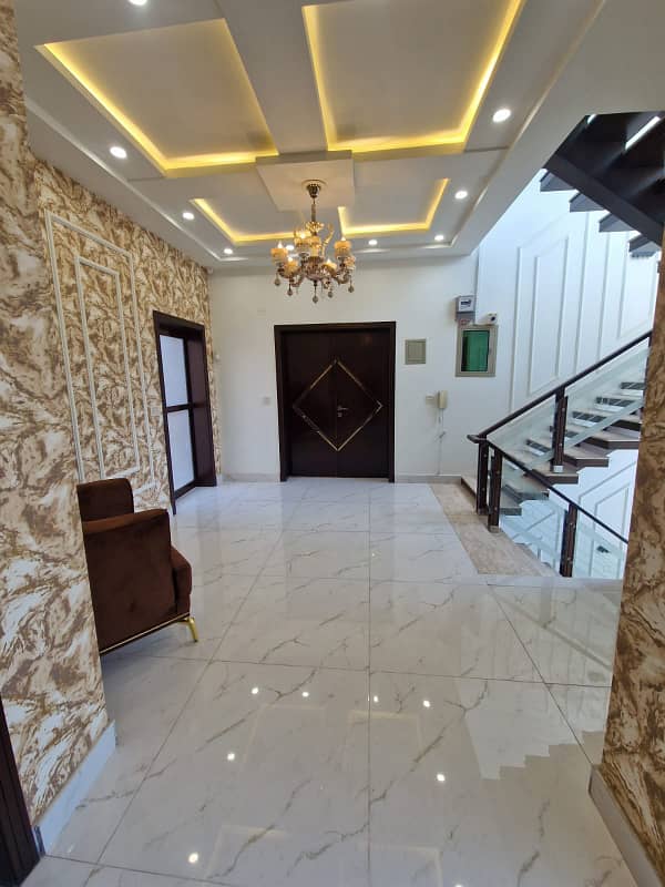 1 KANAL HOUSE FOR SALE WITH FULL BASEMENT @ VERY IDEAL LOCATION OF NISHTER BLOCK NEAR EIFFEL TOWER, THEME PARK, WINTER LAND BAHRIA TOWN LAHORE 11