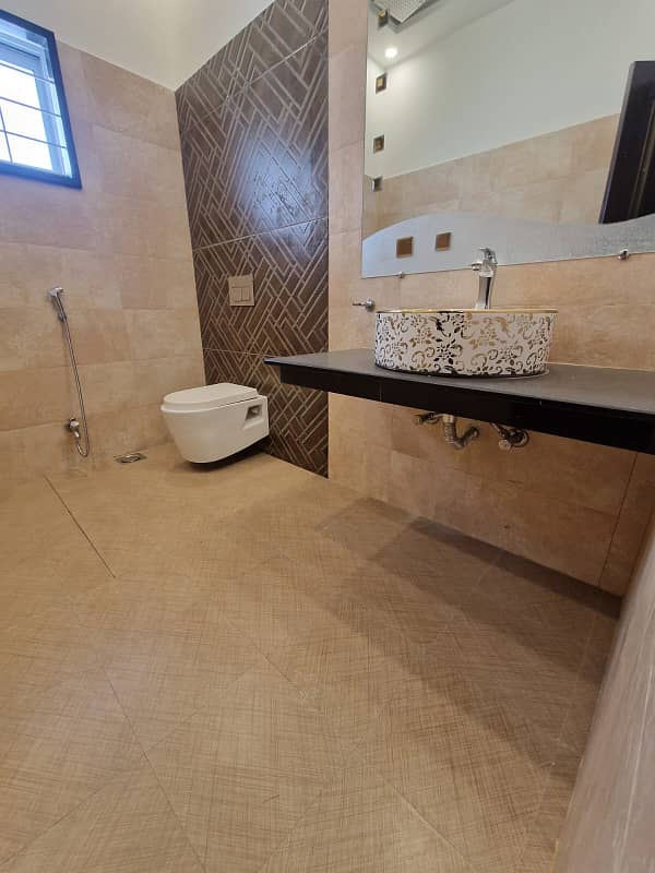 1 KANAL HOUSE FOR SALE WITH FULL BASEMENT @ VERY IDEAL LOCATION OF NISHTER BLOCK NEAR EIFFEL TOWER, THEME PARK, WINTER LAND BAHRIA TOWN LAHORE 23