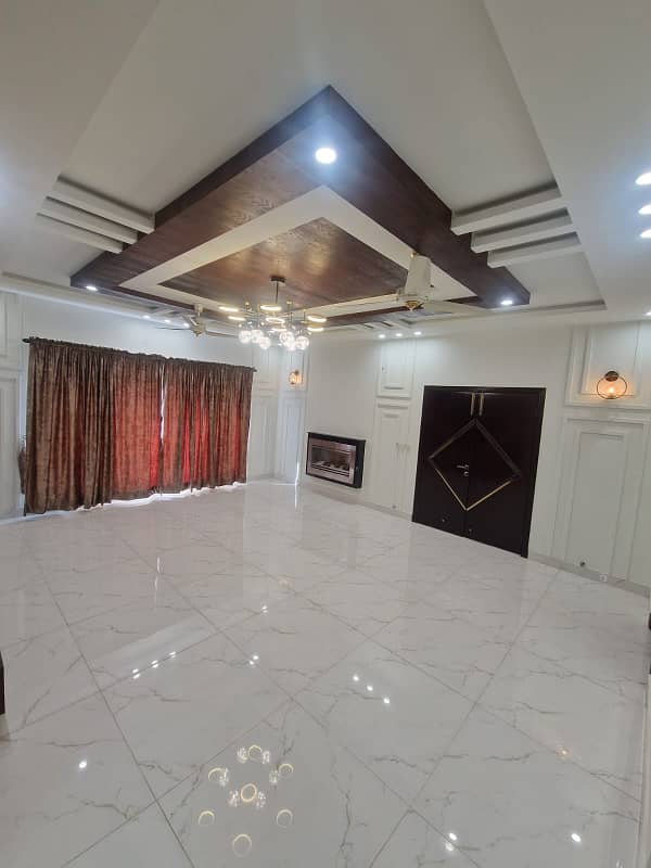 1 KANAL HOUSE FOR SALE WITH FULL BASEMENT @ VERY IDEAL LOCATION OF NISHTER BLOCK NEAR EIFFEL TOWER, THEME PARK, WINTER LAND BAHRIA TOWN LAHORE 28