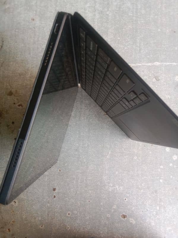 Lenovo Chromebook duet 5 2 in 1 4