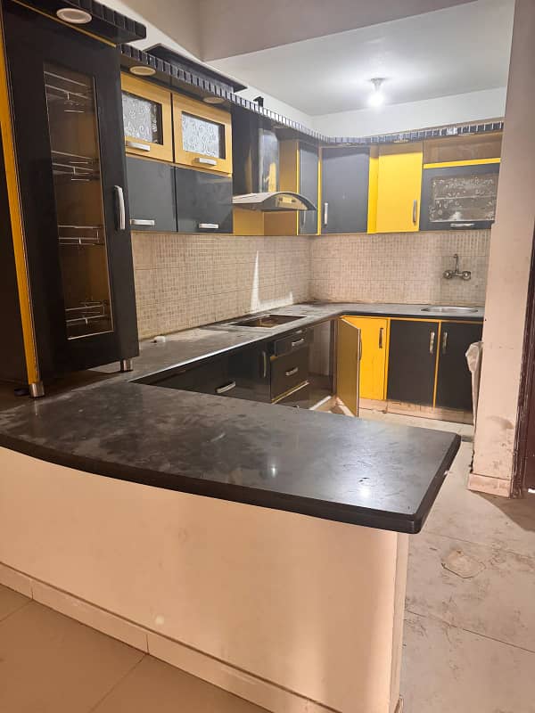One Unit For Rent In The Comforts Society 4